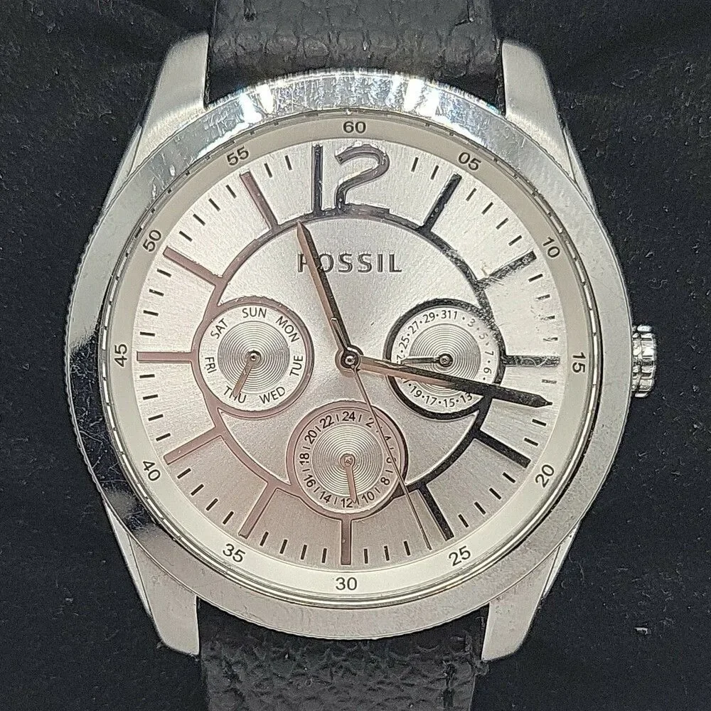 Fossil BQ1457 Women's Black Leather Analog Silver Dial Quartz Wrist Watch AM842